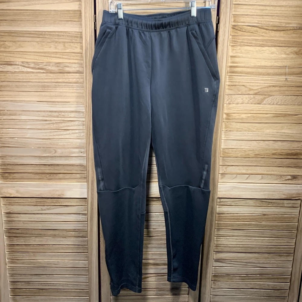 Mens Layer 8 Circuit Jogger Size M Like New